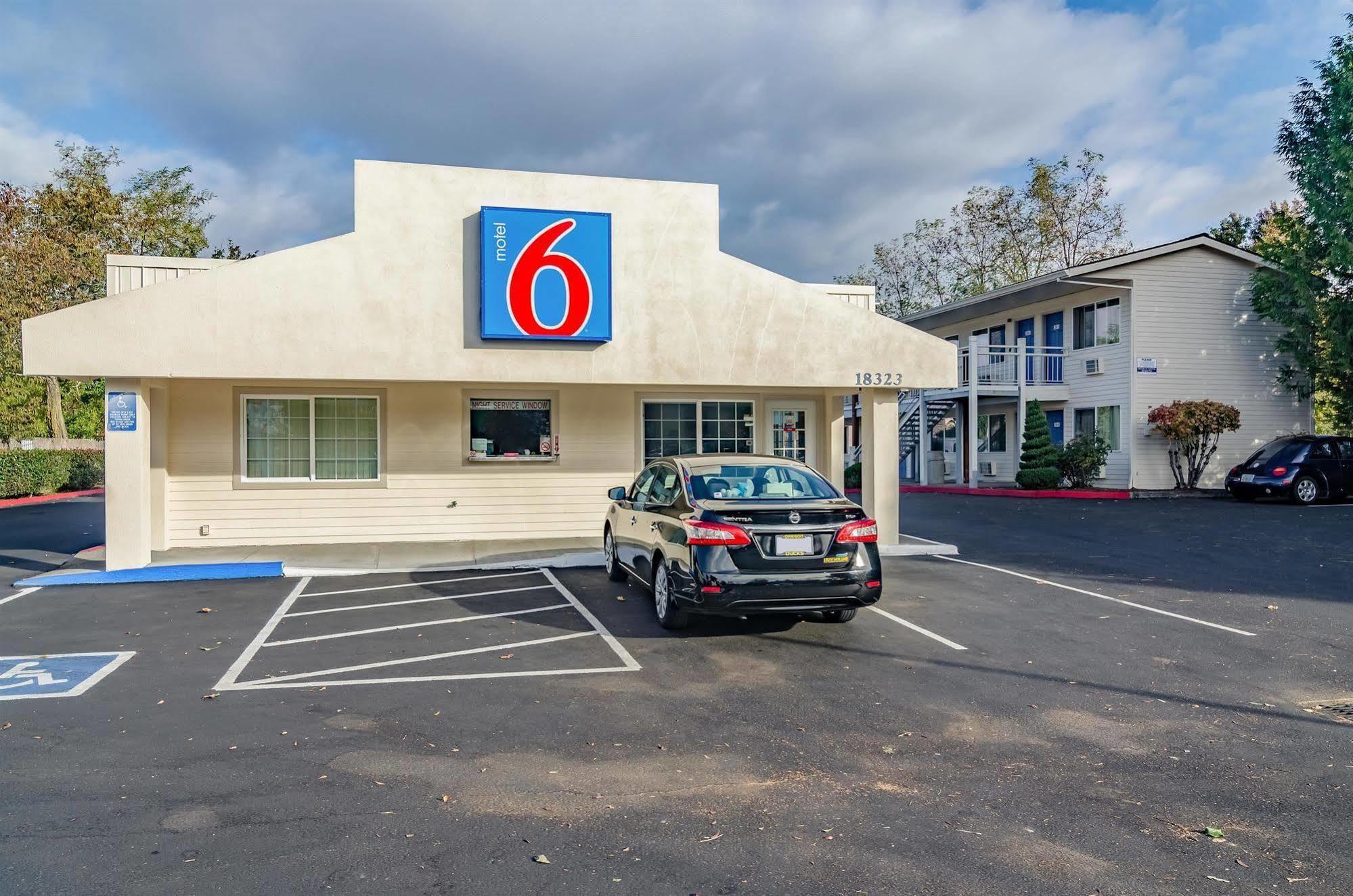 Motel 6-Portland, Or - เกรแชม ภายนอก รูปภาพ