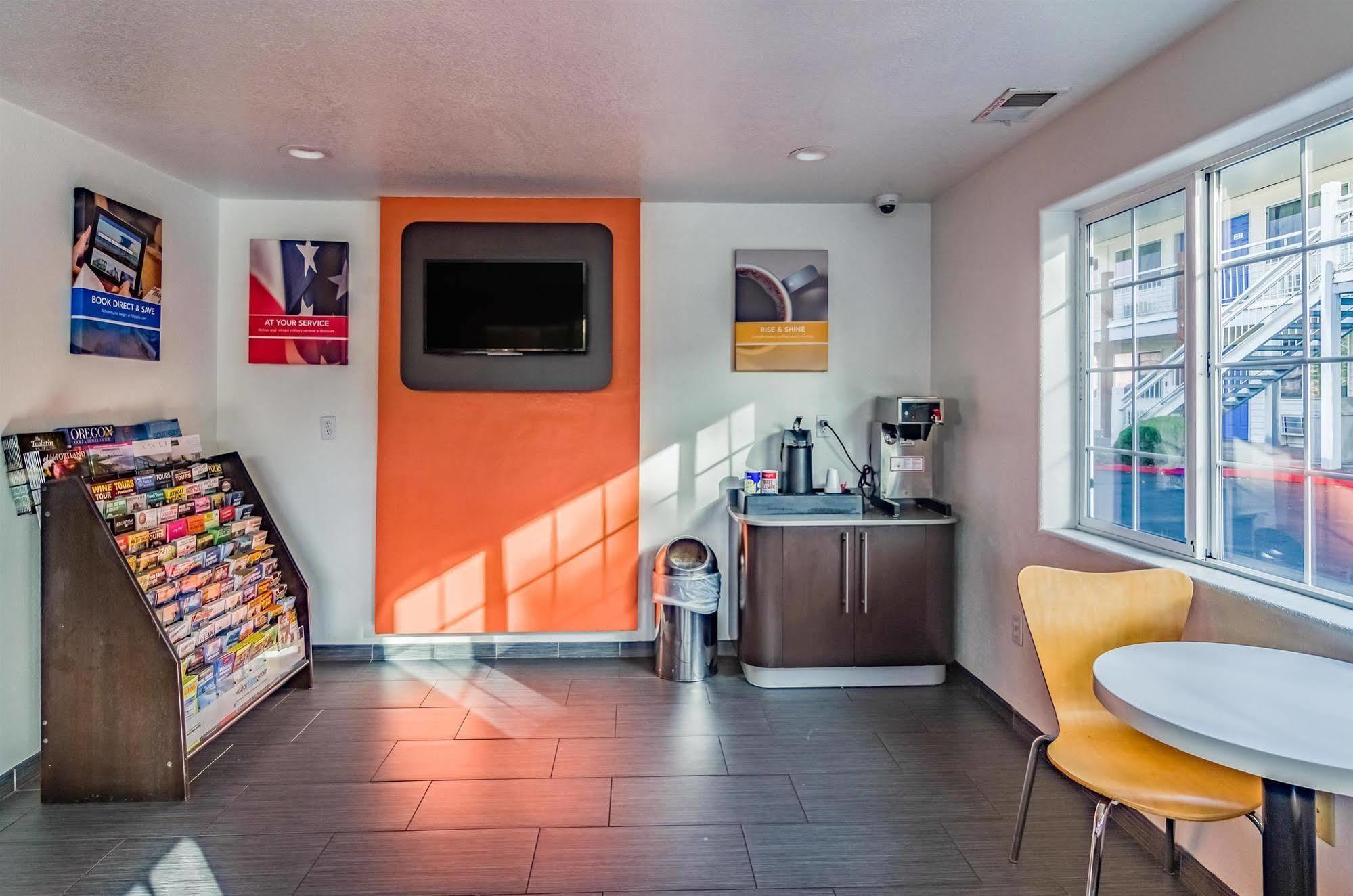 Motel 6-Portland, Or - เกรแชม ภายนอก รูปภาพ