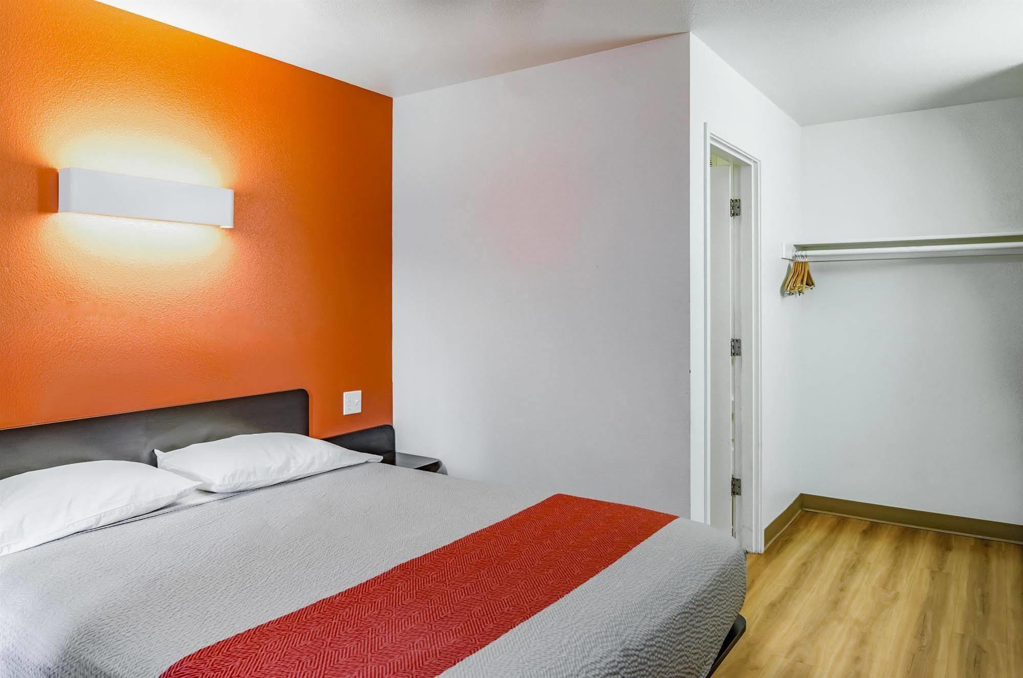 Motel 6-Portland, Or - เกรแชม ภายนอก รูปภาพ