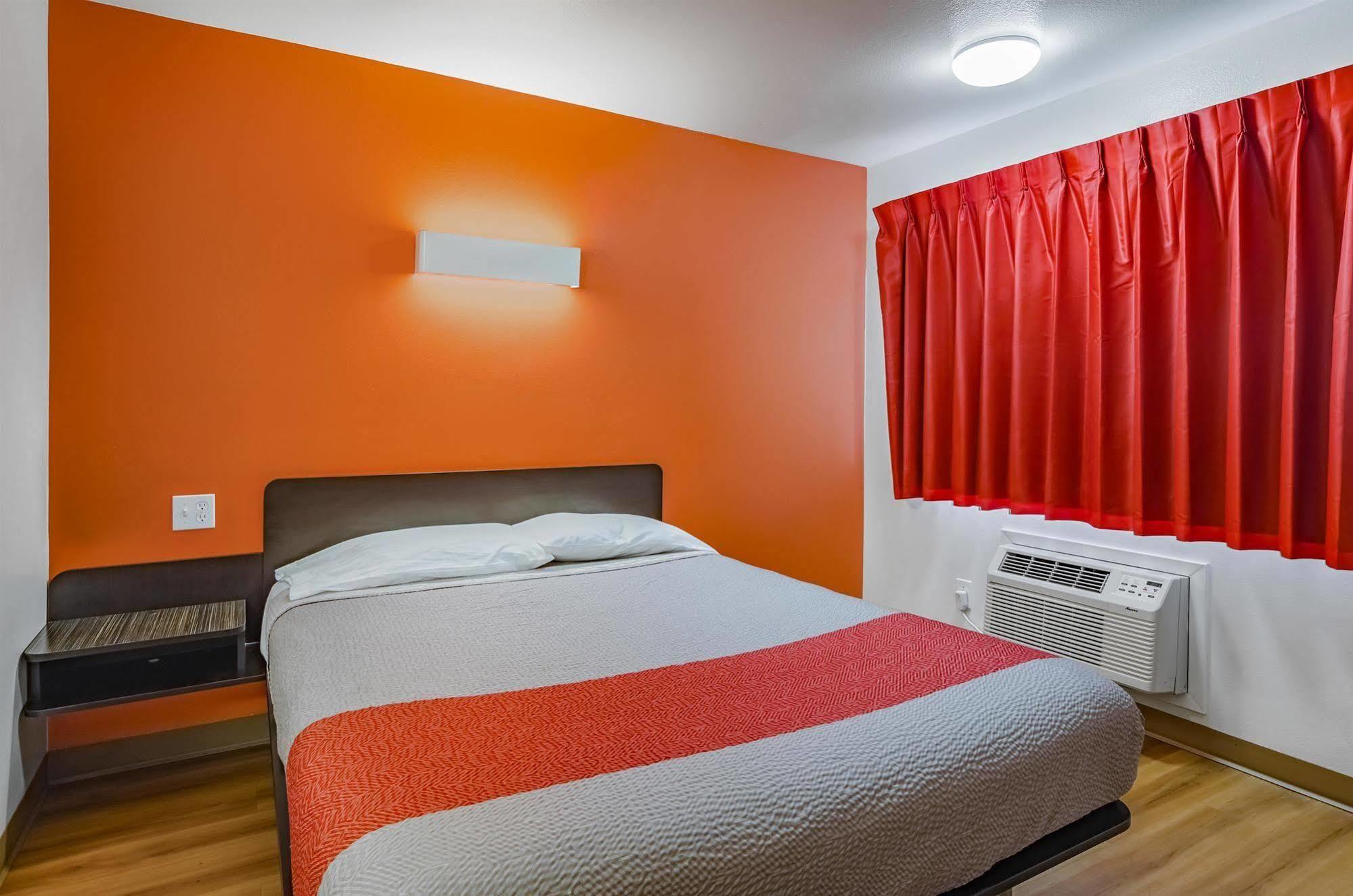Motel 6-Portland, Or - เกรแชม ภายนอก รูปภาพ