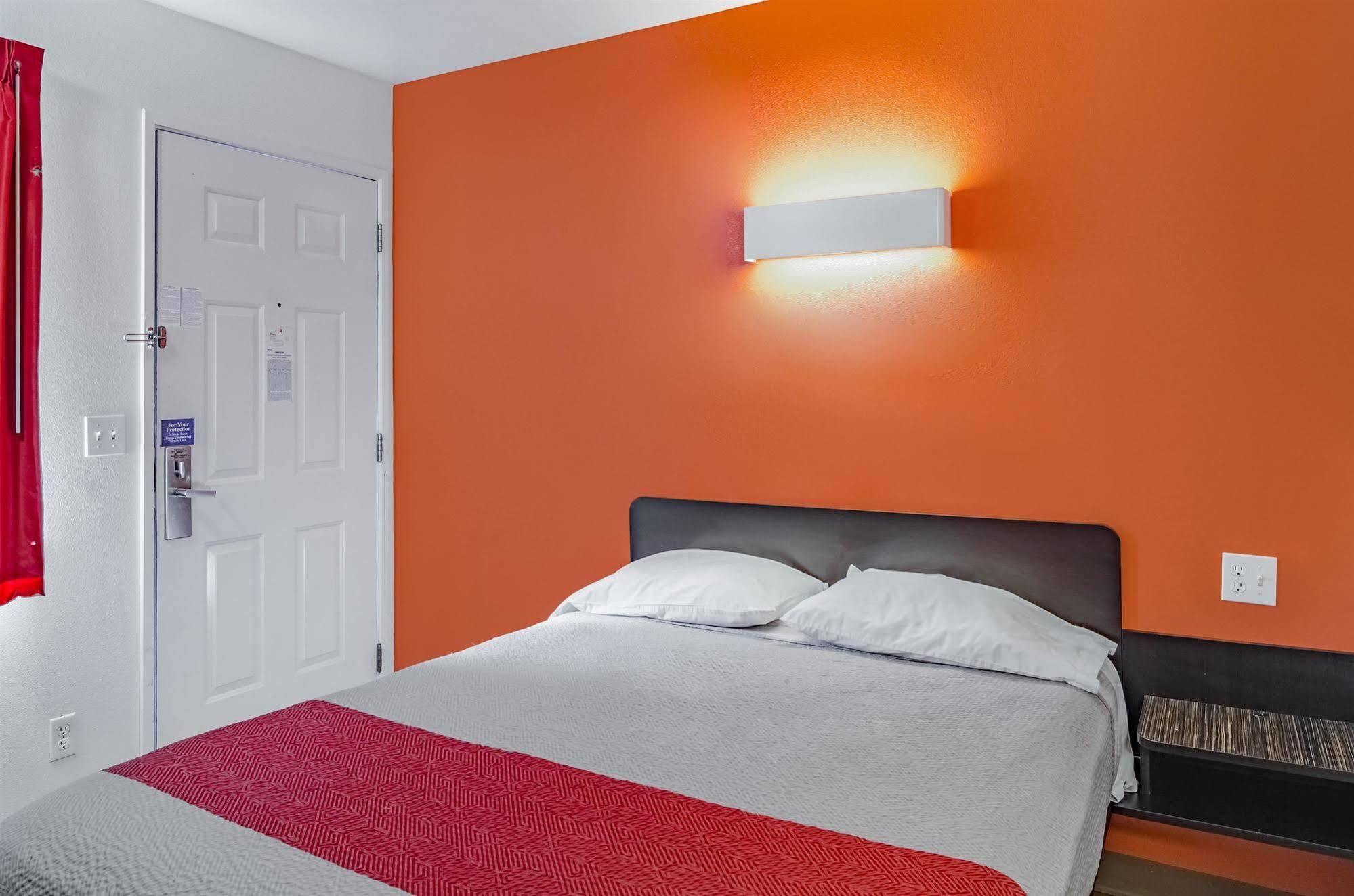 Motel 6-Portland, Or - เกรแชม ภายนอก รูปภาพ