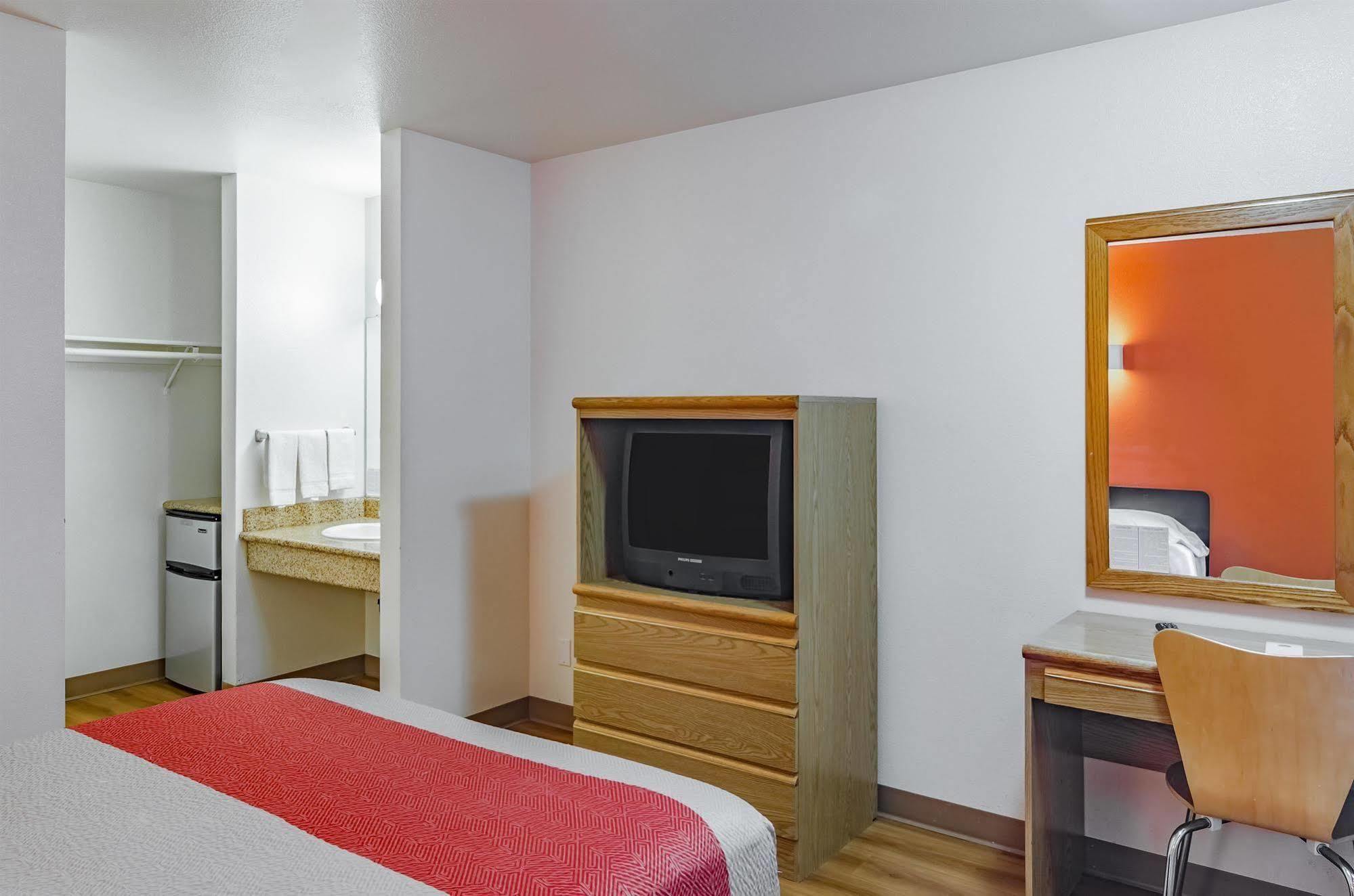 Motel 6-Portland, Or - เกรแชม ภายนอก รูปภาพ