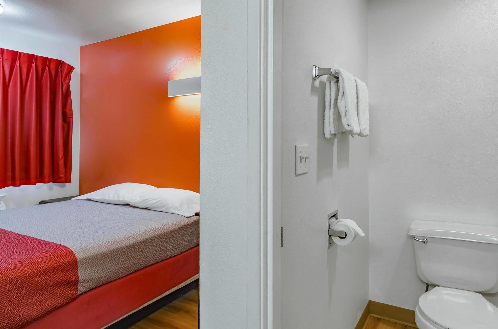 Motel 6-Portland, Or - เกรแชม ภายนอก รูปภาพ